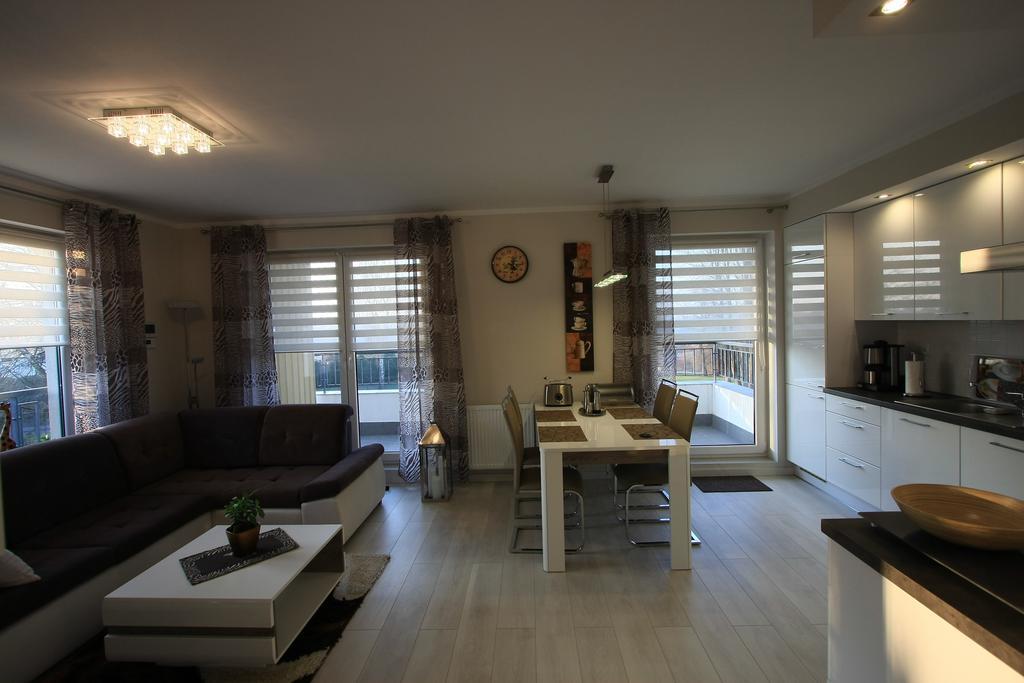Apartament Deluxe ウストロニエ・モルスキエ エクステリア 写真